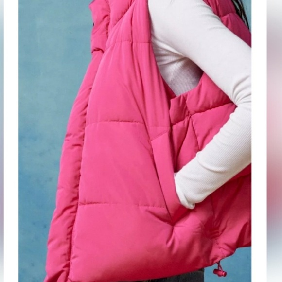 Urban Outfitters BDG The Pia Hot Pink Puffer Vest - Picture 3 of 8